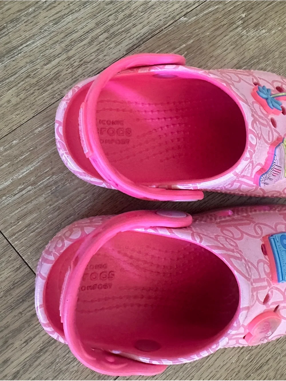 CROCS cute pink
